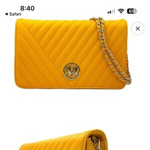 Badgley Mischka Large quilted crossbody